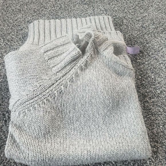 AYLA‎ Sweater Cut Out Shoulder Beige Marbled LARGE Francesca's - Picture 13 of 13